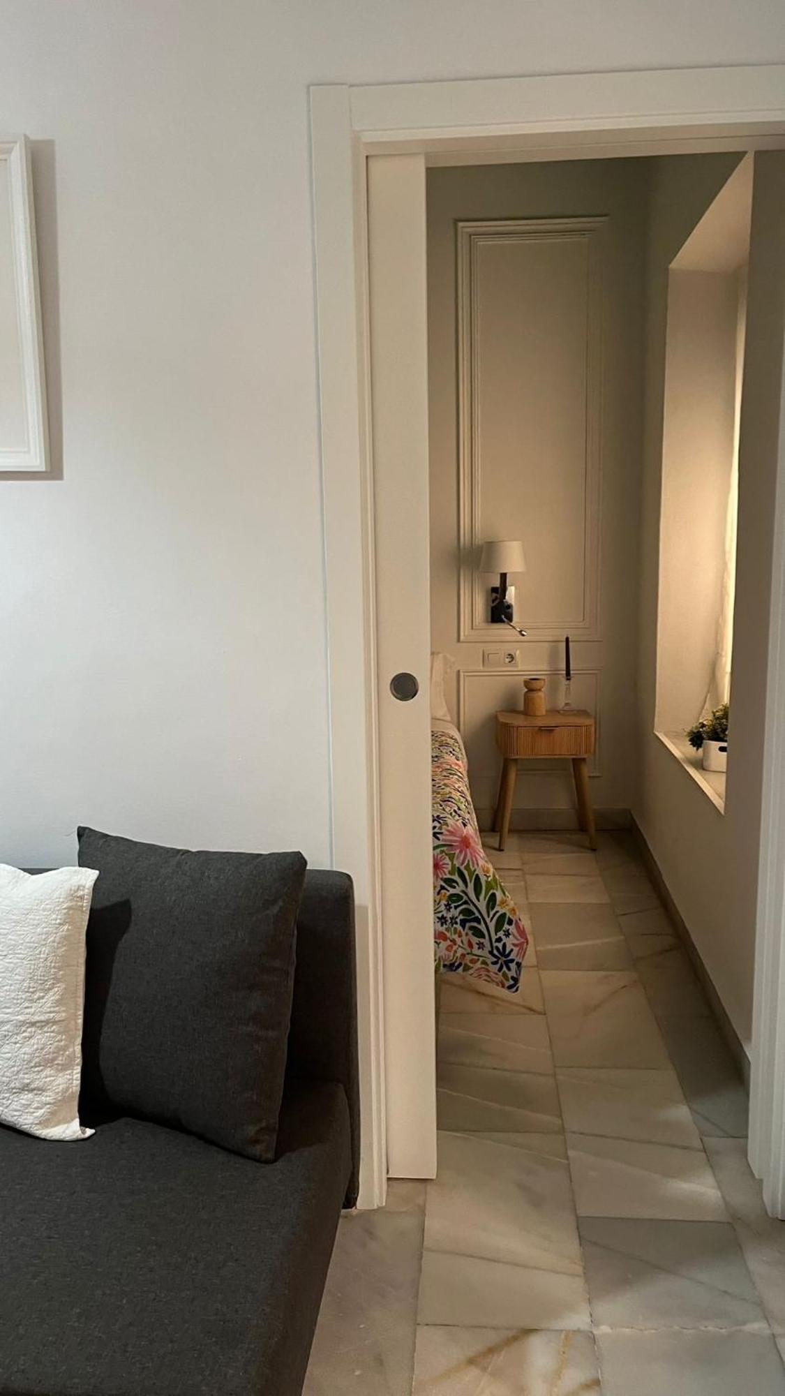 Apartamento En Casco Antiguo - Plaza De La Gavidia Севиля Екстериор снимка