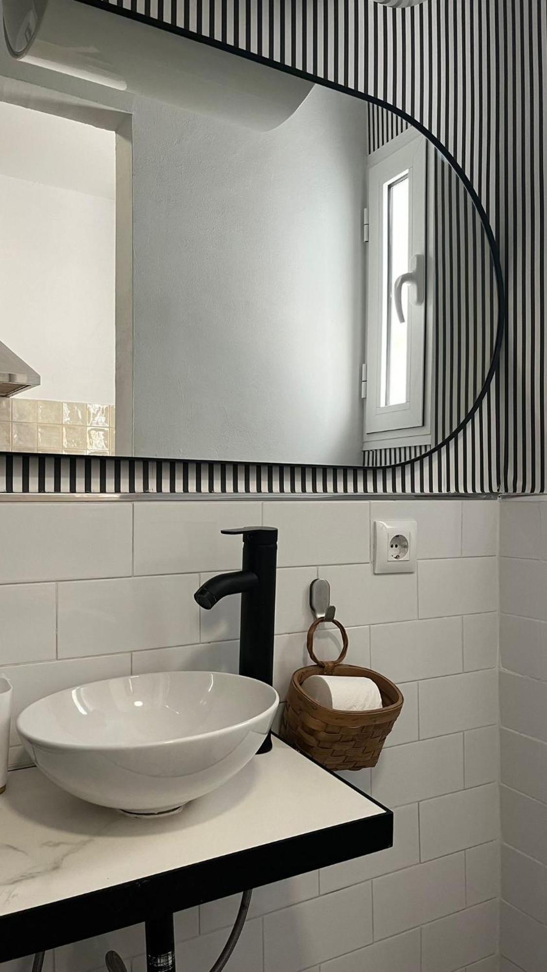 Apartamento En Casco Antiguo - Plaza De La Gavidia Севиля Екстериор снимка
