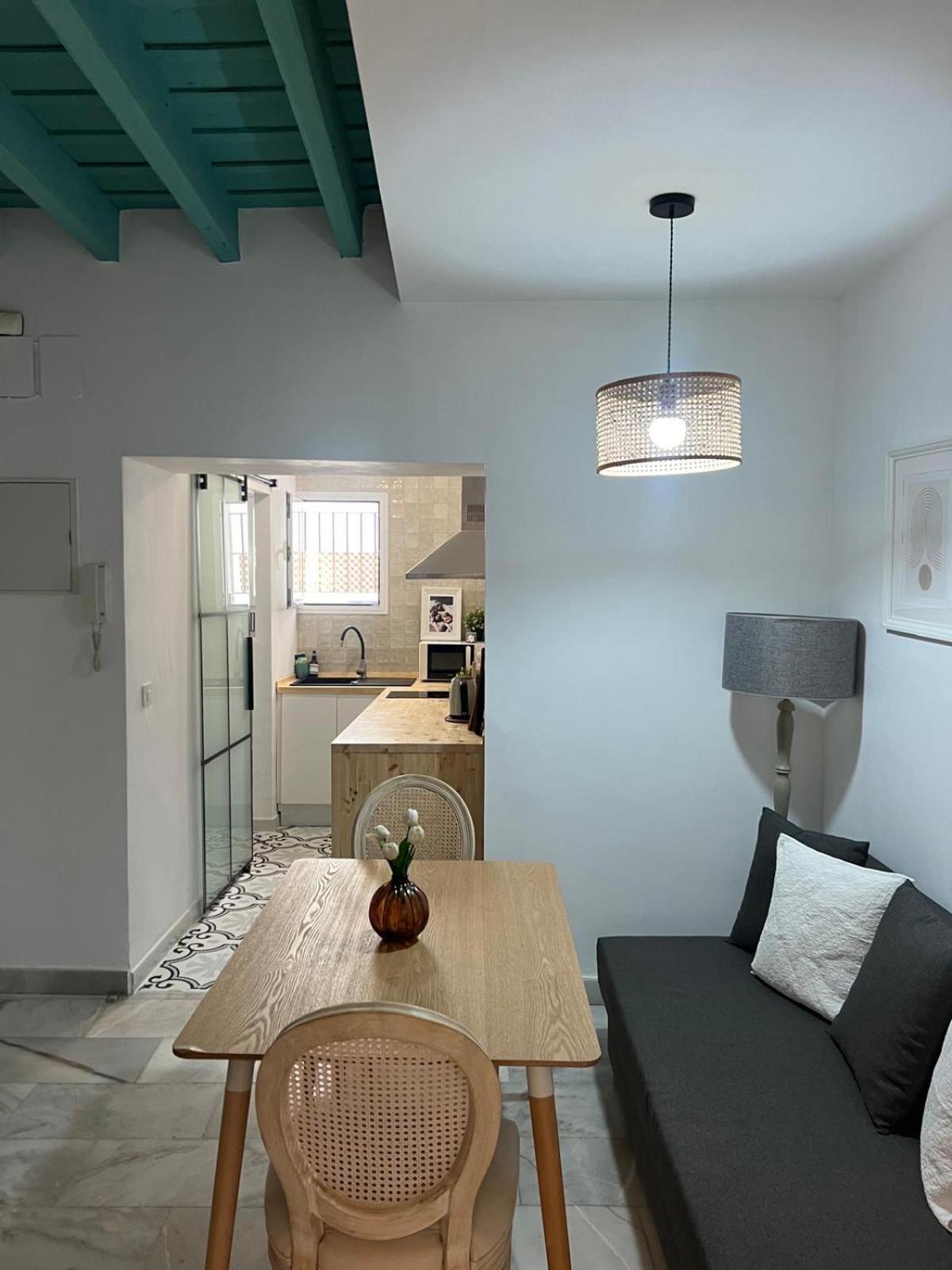 Apartamento En Casco Antiguo - Plaza De La Gavidia Севиля Екстериор снимка